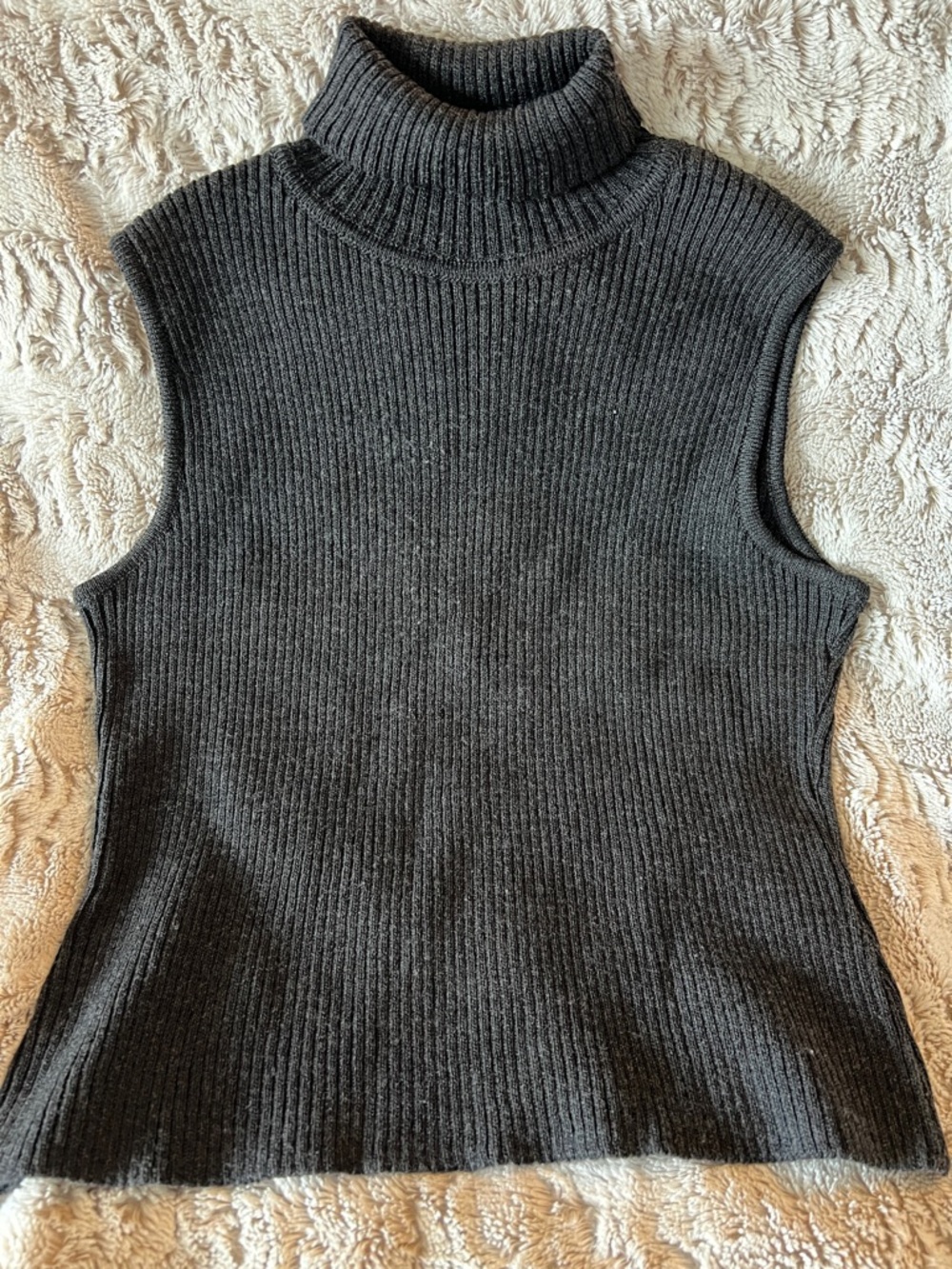 St. John by Marie GratSleeveless Ribbed Turtleneck Sweater in Charcoal Gray